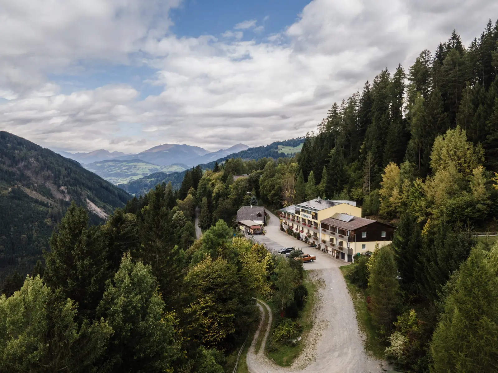 Hotel Käferhube Panoramablick Murau Steiermark